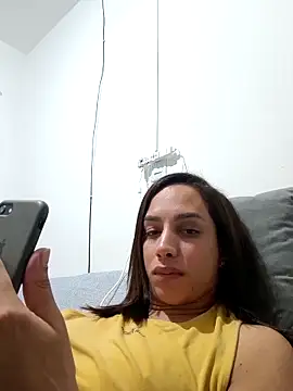 Snapshot of ofjuliaa chatting on 05-07-26, 03:44 ofjuliaa online show from 05-07-26, 03:44