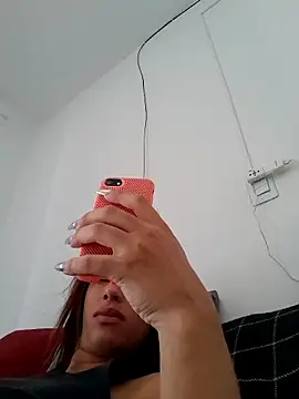 ofjuliaa online show from 01-15-26, 02:09