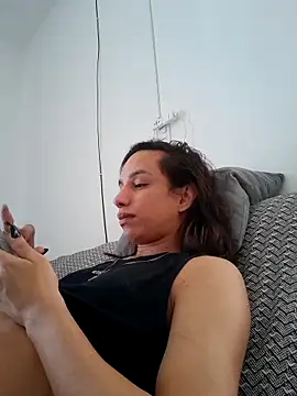 Snapshot of ofjuliaa chatting on 06-01-26, 06:51 ofjuliaa online show from 06-01-26, 06:51