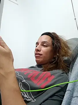 Snapshot of ofjuliaa chatting on 04-26-26, 10:51 ofjuliaa online show from 04-26-26, 10:51