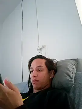 Snapshot of ofjuliaa chatting on 05-10-26, 08:22 ofjuliaa online show from 05-10-26, 08:22