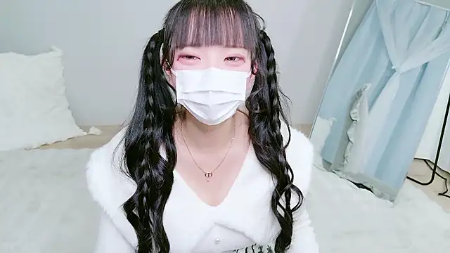 Snapshot of Nonn_chan chatting on 02-13-26, 10:04 Nonn chan online show from 02-13-26, 10:04