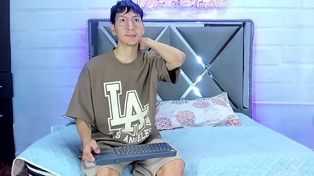 BunnyLove  online show from 01-13-26, 12:04