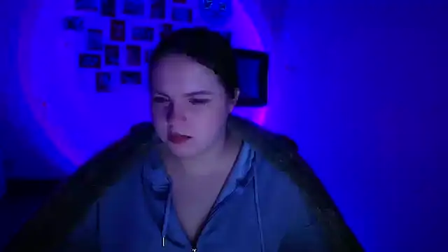 Snapshot of Kitty_Mia_Kitty chatting on 02-23-26, 06:47 Kitty Mia Kitty online show from 02-23-26, 06:47