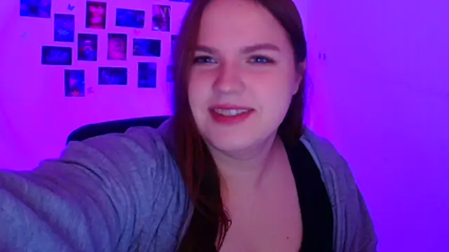 Snapshot of Kitty_Mia_Kitty chatting on 02-19-26, 06:43 Kitty Mia Kitty online show from 02-19-26, 06:43