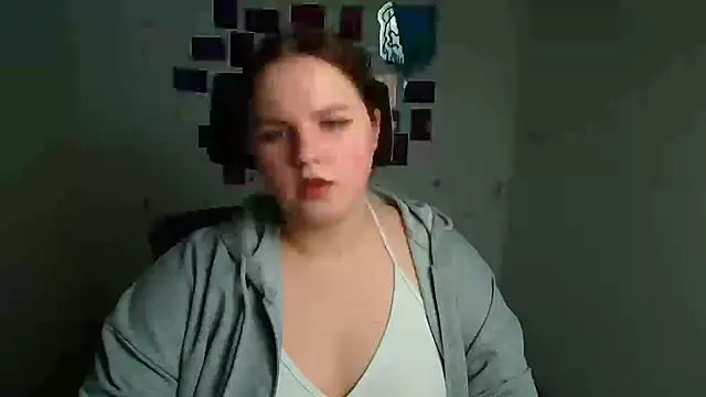 Snapshot of Kitty_Mia_Kitty chatting on 01-17-26, 06:28 Kitty Mia Kitty online show from 01-17-26, 06:28