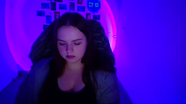 Snapshot of Kitty_Mia_Kitty chatting on 02-16-26, 06:34 Kitty Mia Kitty online show from 02-16-26, 06:34