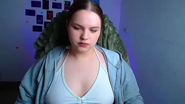 Snapshot of Kitty_Mia_Kitty chatting on 02-25-26, 06:13 Kitty Mia Kitty online show from 02-25-26, 06:13