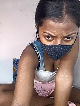 Royal-girl78 online show from 02-13-26, 07:47