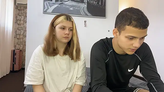Snapshot of mirelcouple chatting on 02-15-26, 10:36 mirelcouple online show from 02-15-26, 10:36
