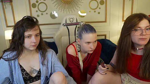 Orly flame online show from 03-11-26, 03:39