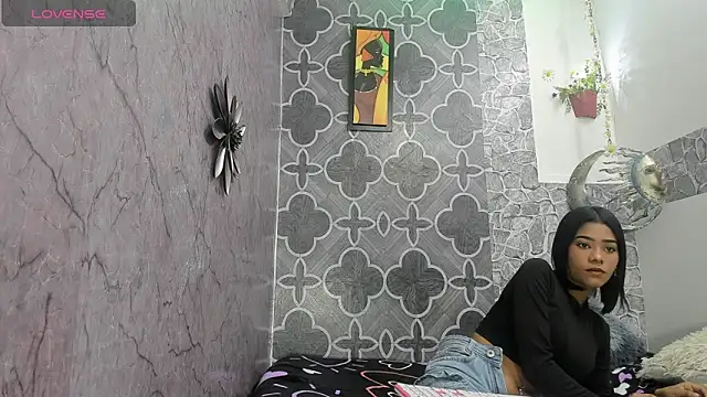 lily bloomx18 online show from 01-07-26, 03:06