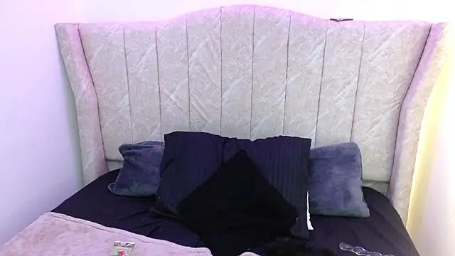 Angel adrien online show from 02-11-26, 12:49