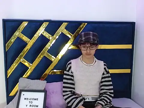 Angel adrien online show from 01-07-26, 01:49