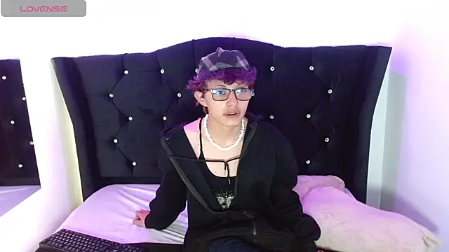 Angel adrien online show from 01-14-26, 12:31