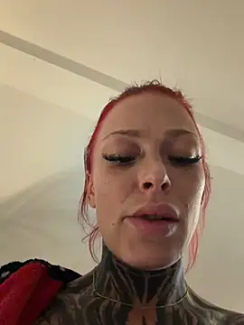 Snapshot of TittenTina chatting on 02-08-26, 10:40 TittenTina online show from 02-08-26, 10:40