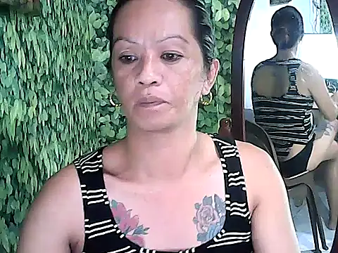 Snapshot of Simplewild21 chatting on 01-10-26, 01:17 Simplewild21 online show from 01-10-26, 01:17