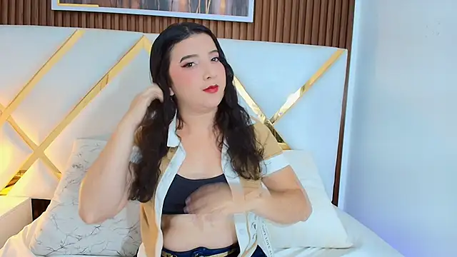 Snapshot of Zoe_Cuttee chatting on 01-07-26, 11:37 Zoe Cuttee online show from 01-07-26, 11:37