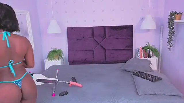 Yasminbrattz online show from 04-06-26, 11:44