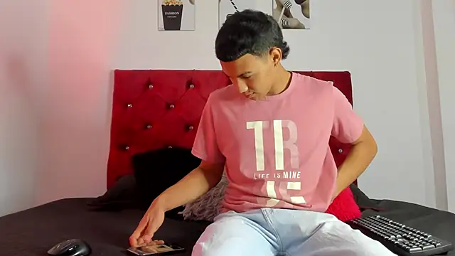 Liamsubtle01 online show from 01-08-26, 05:30