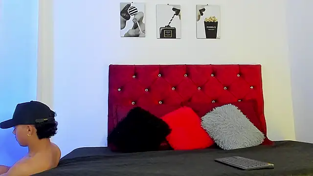 Liamsubtle01 online show from 03-06-26, 11:16