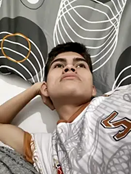 babystripchat31 online show from 01-14-26, 12:36