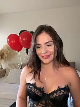 SofiaGomez444 online show from 05-27-26, 04:36
