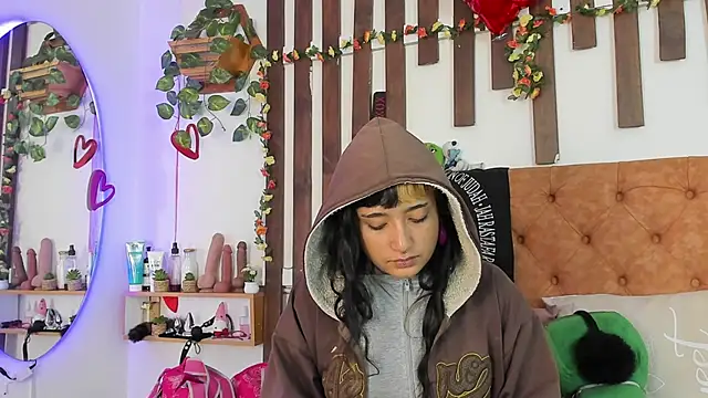 MeowMota  online show from 05-07-26, 04:10
