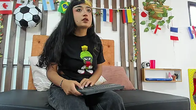 MeowMota  online show from 07-14-26, 06:47