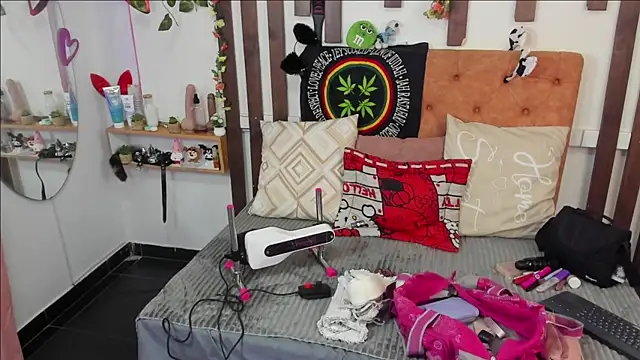 MeowMota  online show from 06-04-26, 07:07