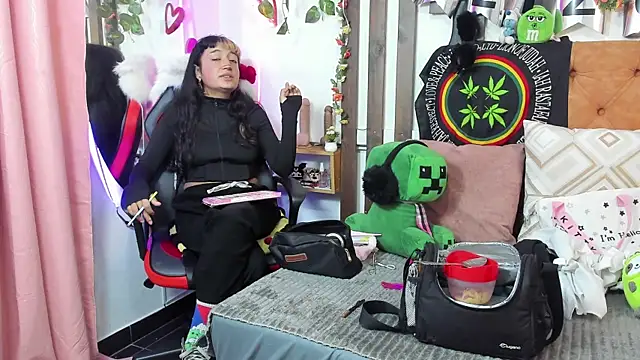 MeowMota  online show from 06-24-26, 06:39