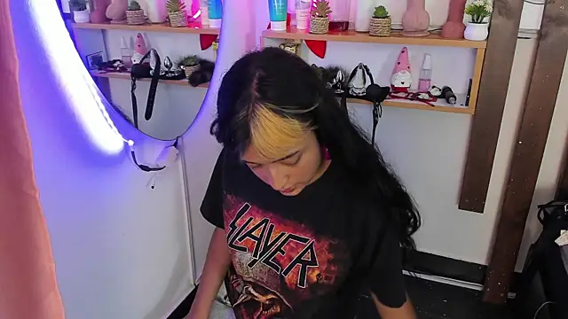 MeowMota  online show from 05-04-26, 06:11
