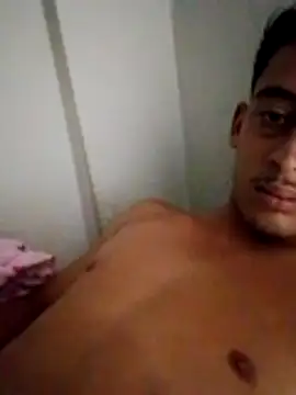 Snapshot of Marlon549 chatting on 01-12-26, 05:42 Marlon549 online show from 01-12-26, 05:42