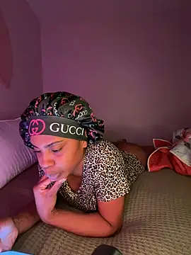 oshun6360 online show from 04-18-26, 01:19