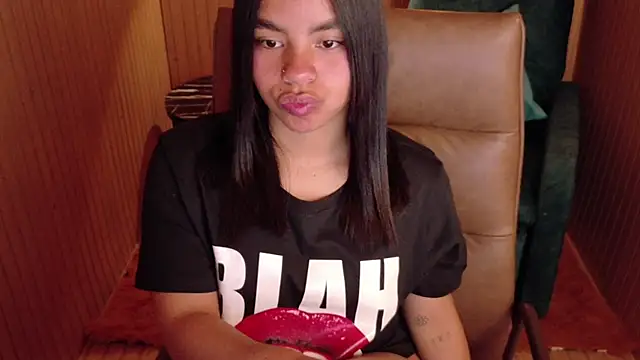 Snapshot of SofiaMante_ chatting on 02-25-26, 10:09 SofiaMante online show from 02-25-26, 10:09