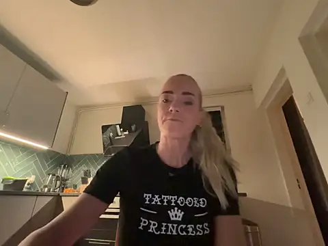 Snapshot of missconly chatting on 03-04-26, 12:40 missconly online show from 03-04-26, 12:40