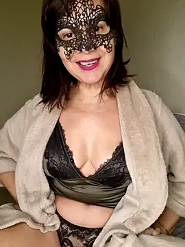 larizinha2026 online show from 06-26-26, 05:41