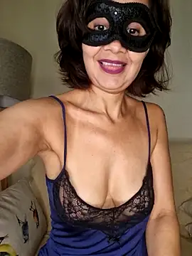 larizinha2026 online show from 02-15-26, 07:02