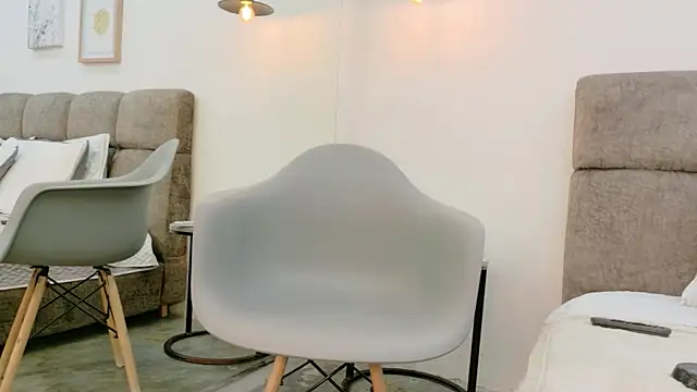 Snapshot of AlmaRose_ chatting on 06-26-26, 01:50 AlmaRose online show from 06-26-26, 01:50