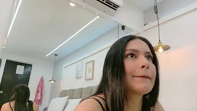 Snapshot of AlmaRose_ chatting on 06-09-26, 01:12 AlmaRose online show from 06-09-26, 01:12