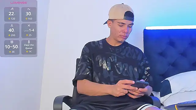 Snapshot of Marcus_Moreno chatting on 01-08-26, 01:22 Marcus Moreno online show from 01-08-26, 01:22