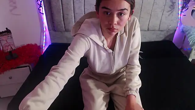 sofiaspring online show from 02-14-26, 06:52