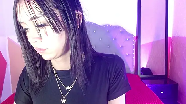 Snapshot of sofiaspring chatting on 06-27-26, 05:19 sofiaspring online show from 06-27-26, 05:19