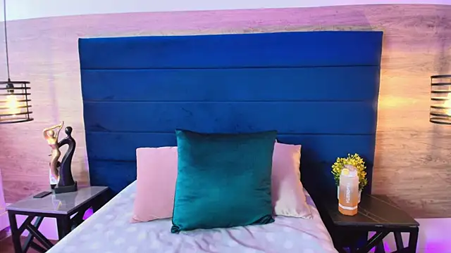 Ellie-Alves online show from 03-31-26, 01:57