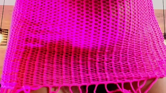 Ellie-Alves online show from 05-19-26, 04:36
