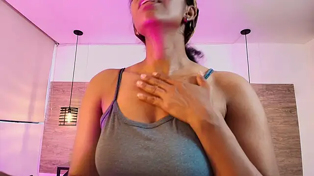 Ellie-Alves online show from 06-10-26, 04:41