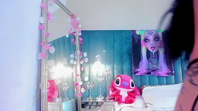 mia ellieth online show from 04-03-26, 08:43