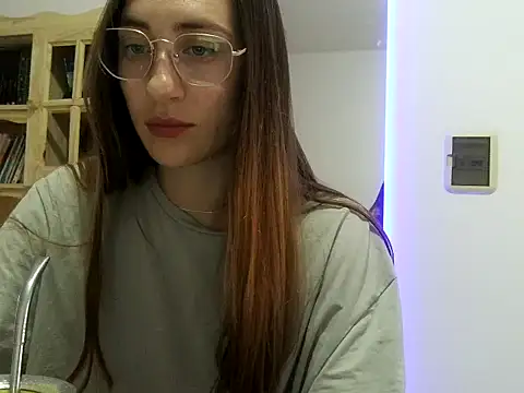 Snapshot of Noracherry chatting on 02-19-26, 10:29 Noracherry online show from 02-19-26, 10:29