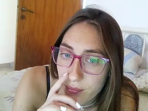 Snapshot of Noracherry chatting on 02-07-26, 05:43 Noracherry online show from 02-07-26, 05:43