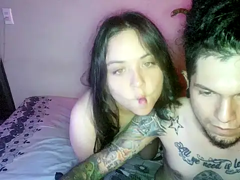 Snapshot of steffandjoshh420 chatting on 02-04-26, 02:06 steffandjoshh420 online show from 02-04-26, 02:06